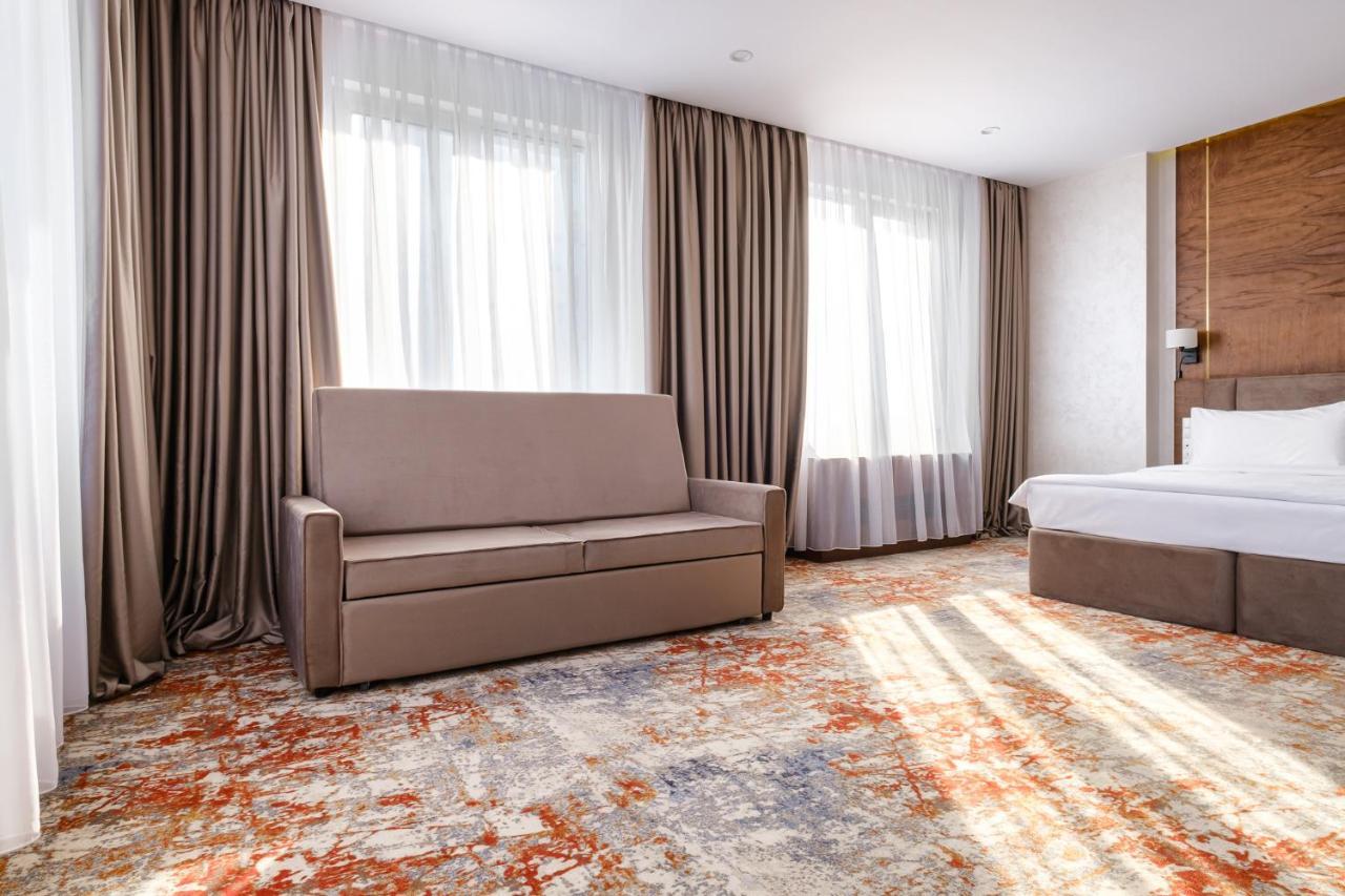 Grand Mildom Hotel Almatı Dış mekan fotoğraf