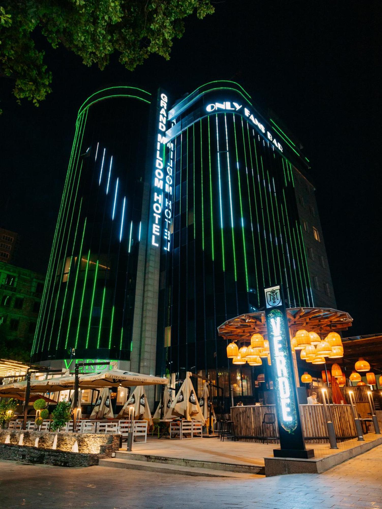 Grand Mildom Hotel Almatı Dış mekan fotoğraf