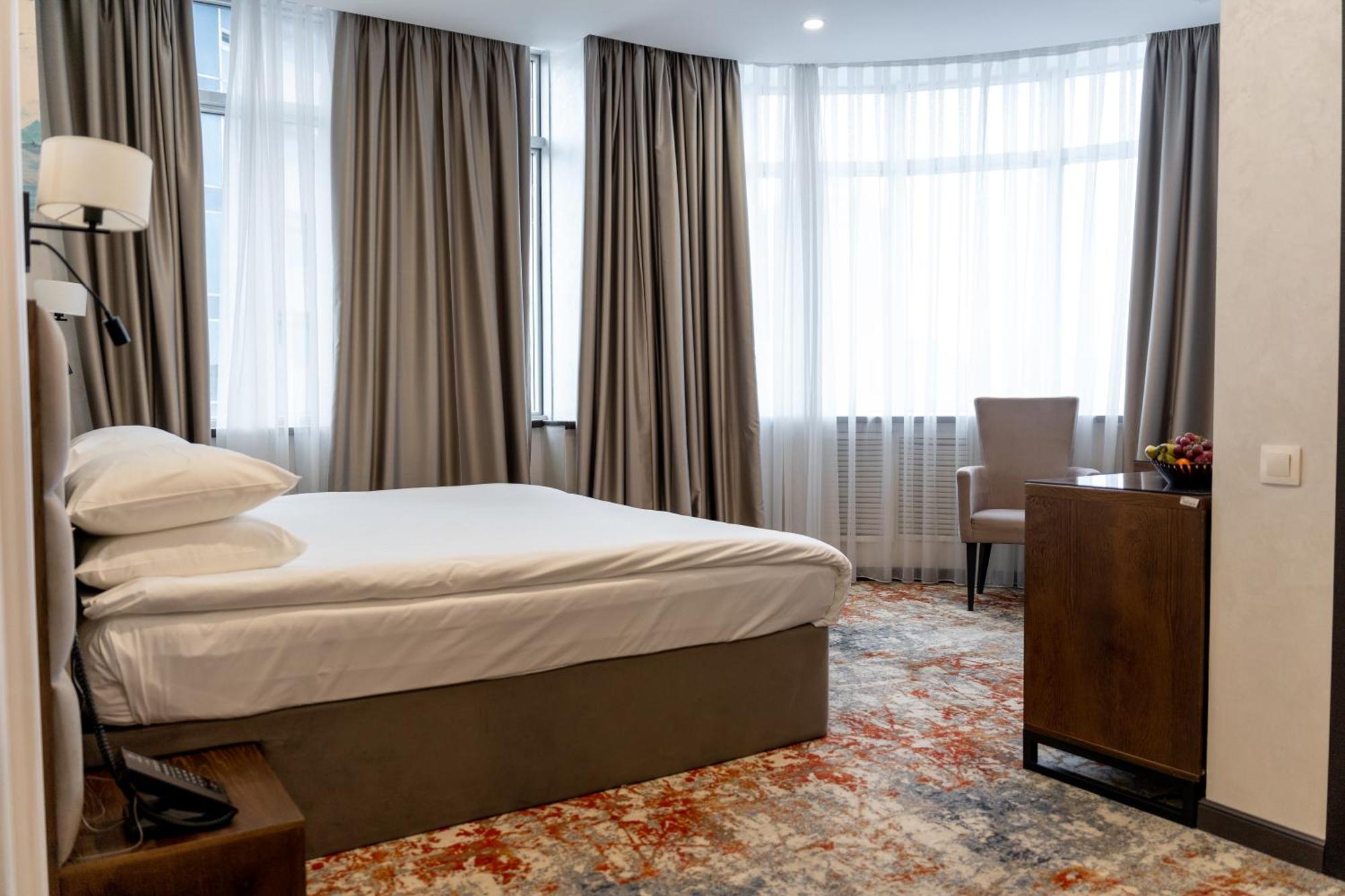 Grand Mildom Hotel Almatı Dış mekan fotoğraf